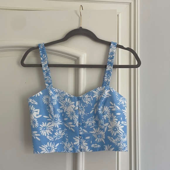 Zara Tops - Zara Crop Top Blue & White Floral Size M